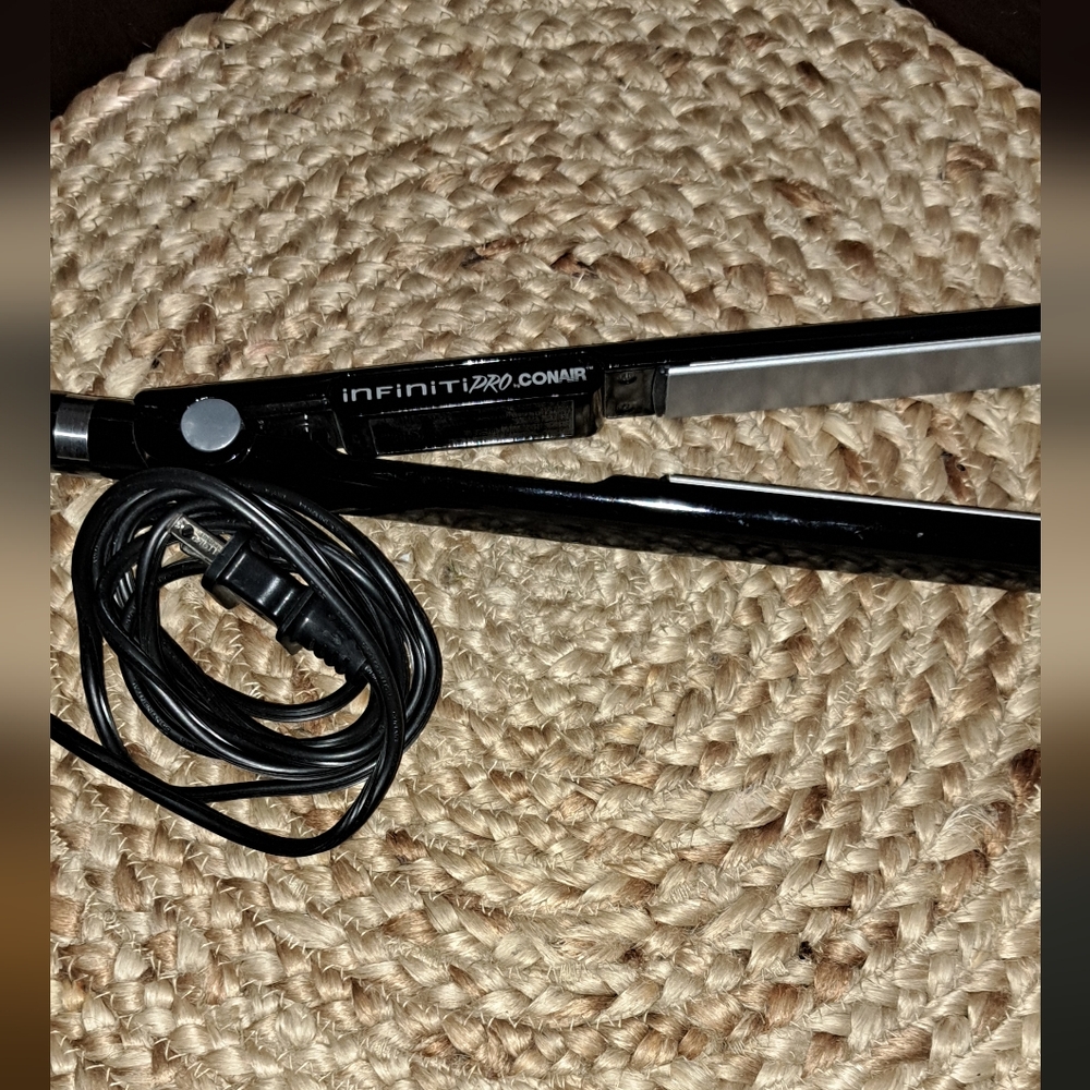Conair Infiniti pro straightener